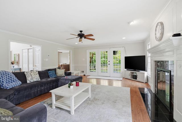 12 COVENTRY LN, Hopewell, NJ 08525