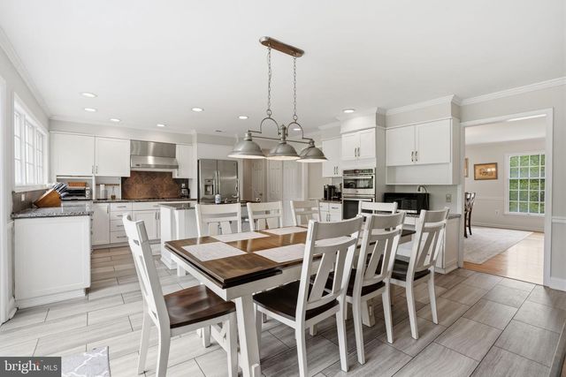 12 COVENTRY LN, Hopewell, NJ 08525