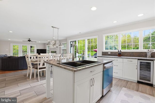 12 COVENTRY LN, Hopewell, NJ 08525