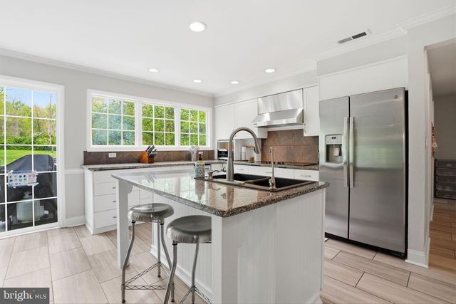 12 COVENTRY LN, Hopewell, NJ 08525
