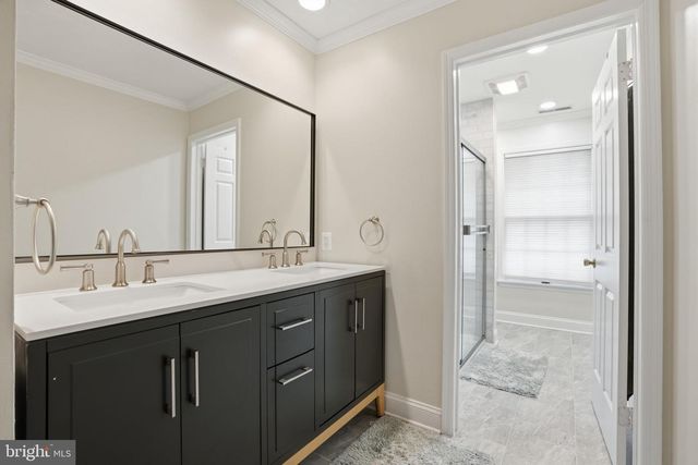 12 COVENTRY LN, Hopewell, NJ 08525