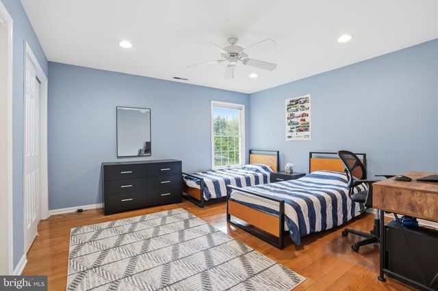 12 COVENTRY LN, Hopewell, NJ 08525