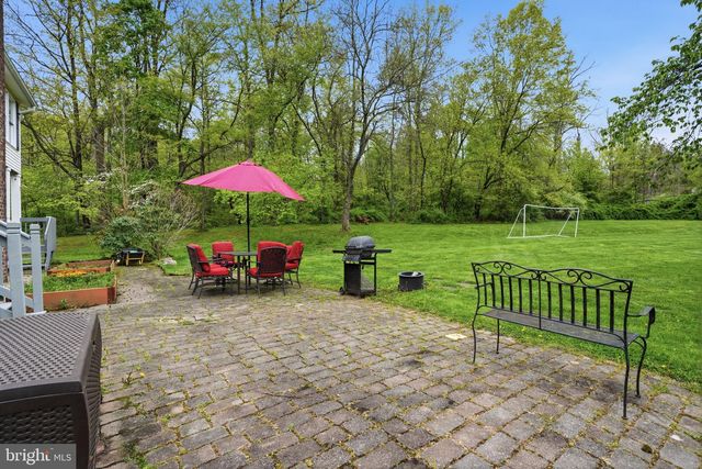12 COVENTRY LN, Hopewell, NJ 08525