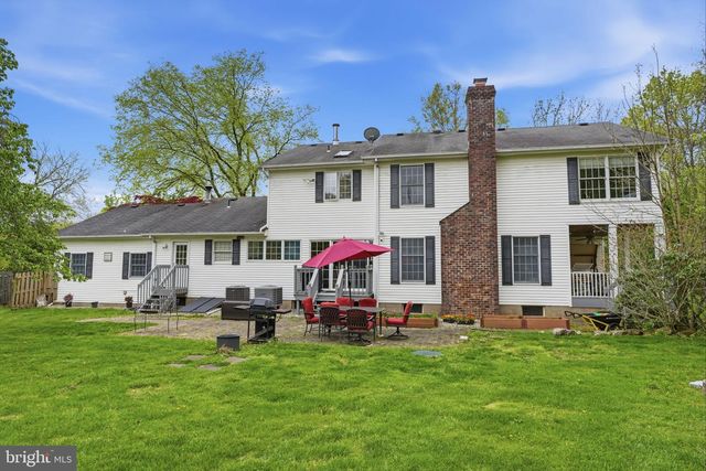 12 COVENTRY LN, Hopewell, NJ 08525