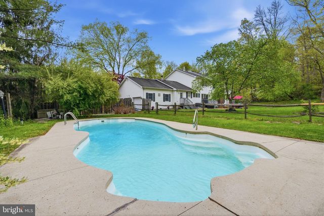 12 COVENTRY LN, Hopewell, NJ 08525