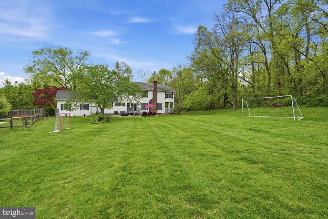 12 COVENTRY LN, Hopewell, NJ 08525
