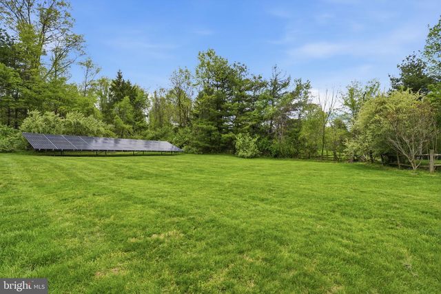 12 COVENTRY LN, Hopewell, NJ 08525