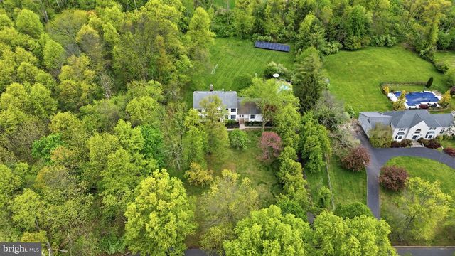 12 COVENTRY LN, Hopewell, NJ 08525