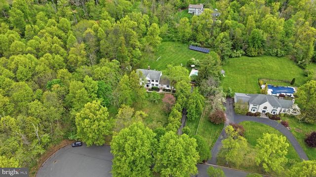 12 COVENTRY LN, Hopewell, NJ 08525