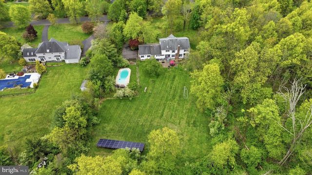 12 COVENTRY LN, Hopewell, NJ 08525