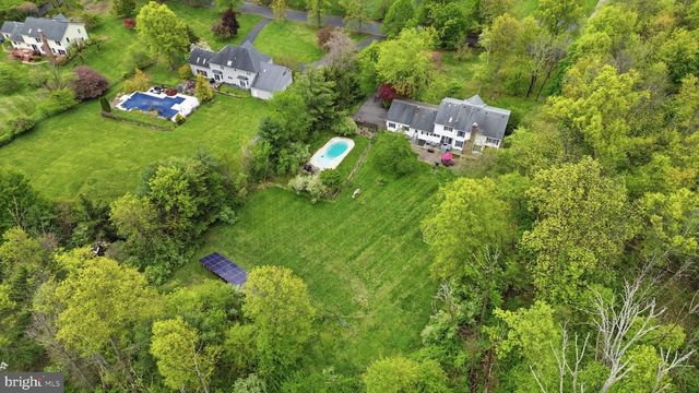 12 COVENTRY LN, Hopewell, NJ 08525