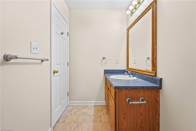 419 Lake Drive, Mocksville, NC 27028