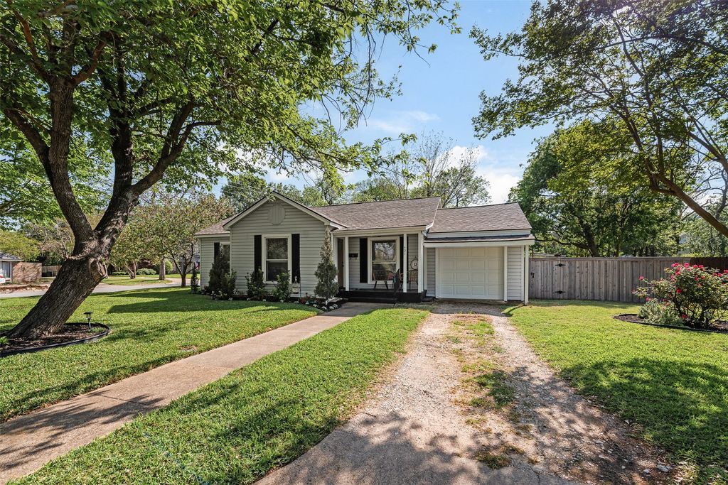 401 Elizabeth Street, Terrell, TX 75160