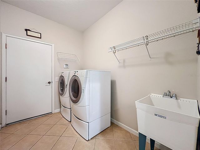 6977 FLORISTANA DRIVE, Melbourne, FL 32940