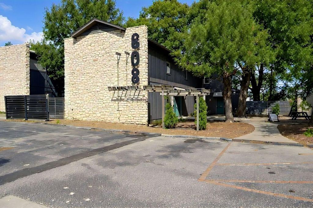 608 Franklin BLVD A, B, & C, Austin, TX 78751