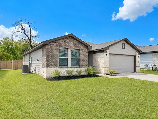 11760 Whirlaway Drive, Willis, TX 77318