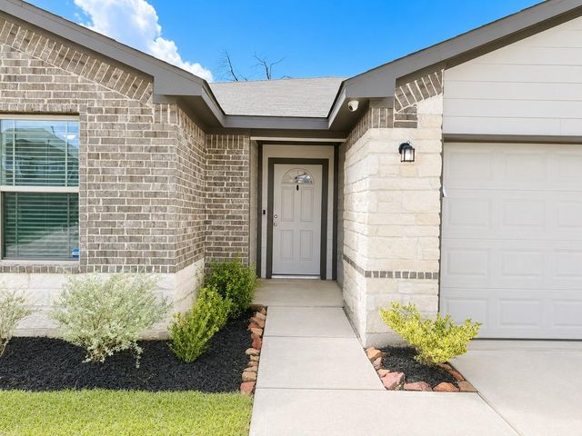 11760 Whirlaway Drive, Willis, TX 77318