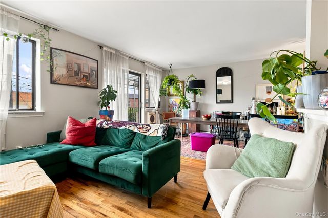 3121 46th Street, Astoria, NY 11103