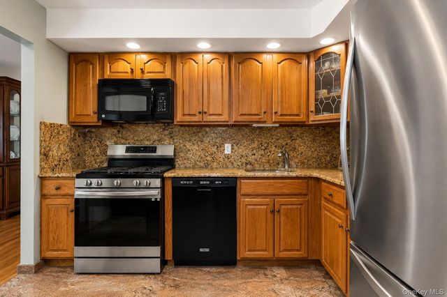 3121 46th Street, Astoria, NY 11103