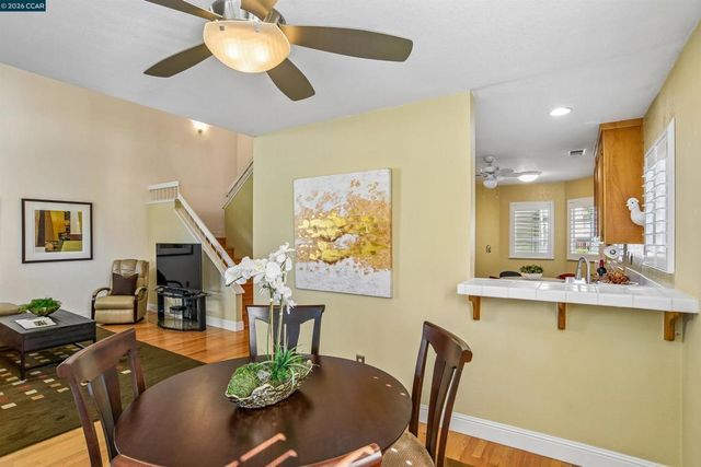 5256 Pebble Glen Dr, Concord, CA 94521