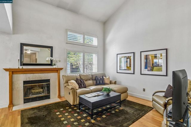 5256 Pebble Glen Dr, Concord, CA 94521