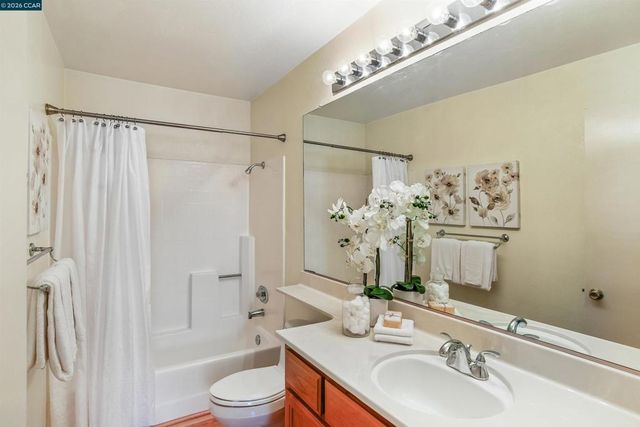 5256 Pebble Glen Dr, Concord, CA 94521