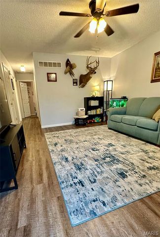 1700 E 9th Street, Washington, MO 63090