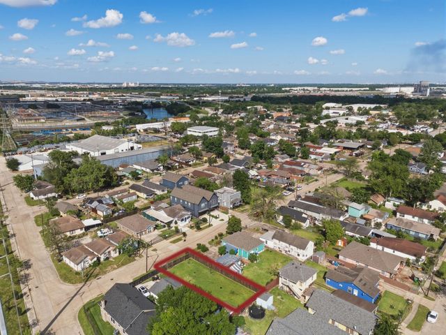 6610 Avenue S, Houston, TX 77011