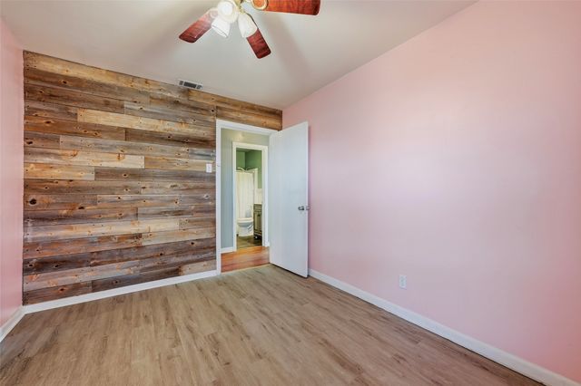 636 S Andrews Avenue, Sherman, TX 75090