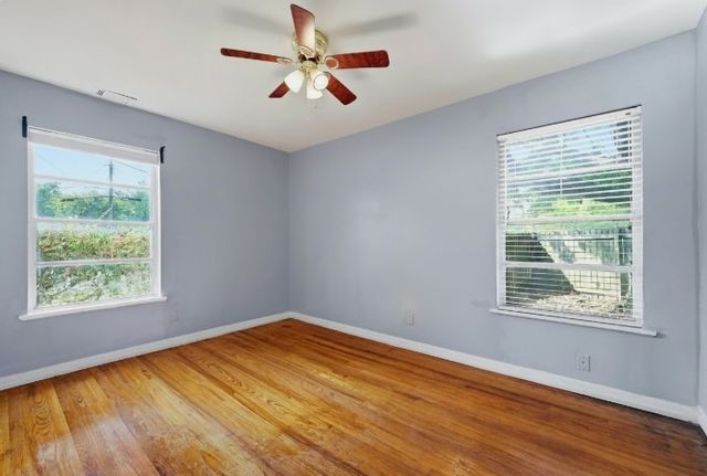 636 S Andrews Avenue, Sherman, TX 75090