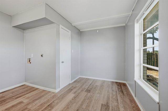636 S Andrews Avenue, Sherman, TX 75090