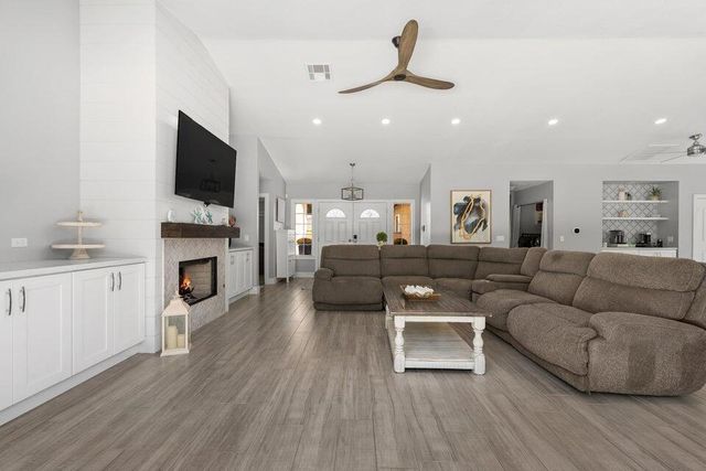 39369 Regency Way, Palm Desert, CA 92211