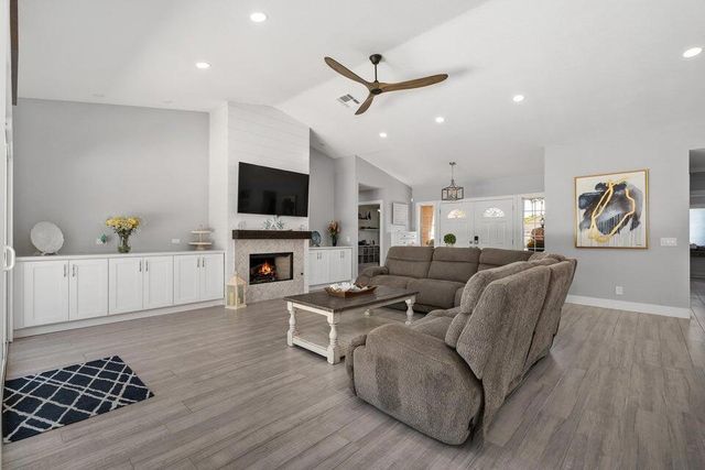 39369 Regency Way, Palm Desert, CA 92211