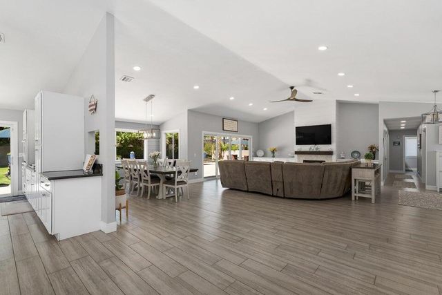 39369 Regency Way, Palm Desert, CA 92211