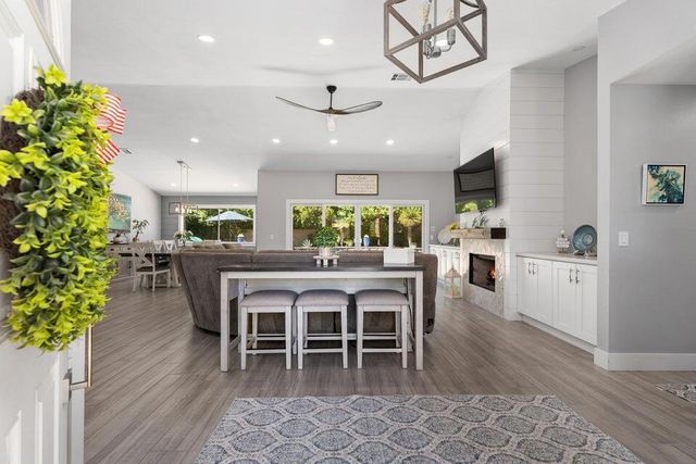 39369 Regency Way, Palm Desert, CA 92211