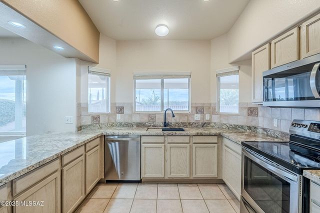 4884 S Desert Sunset Drive, Green Valley, AZ 85622
