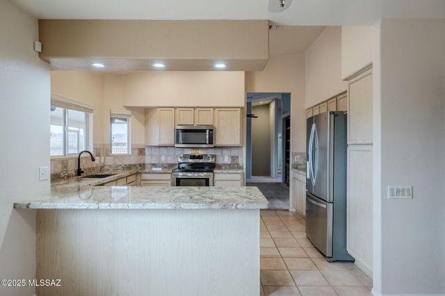 4884 S Desert Sunset Drive, Green Valley, AZ 85622