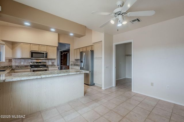 4884 S Desert Sunset Drive, Green Valley, AZ 85622