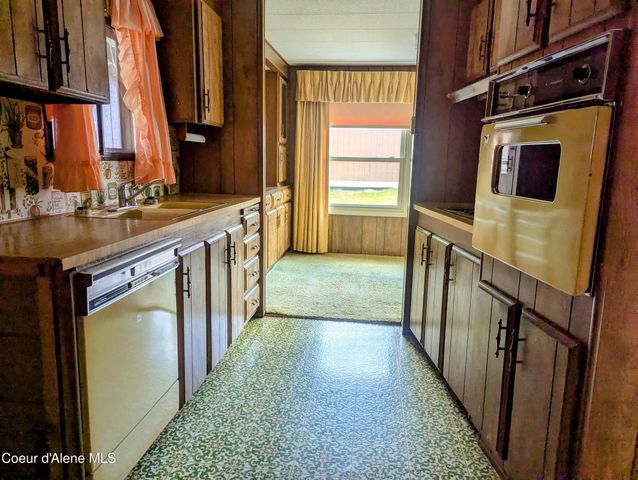 400 Sunset St, Fernwood, ID 83830