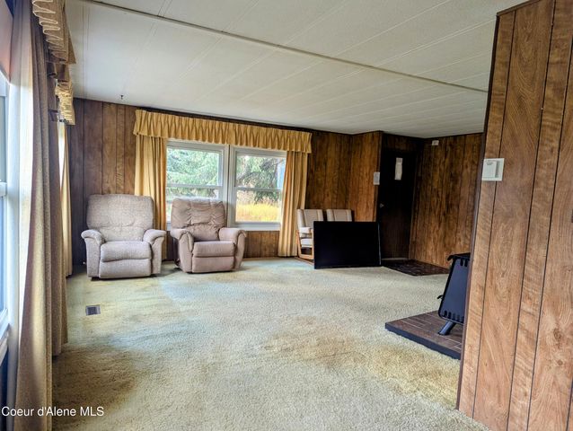 400 Sunset St, Fernwood, ID 83830