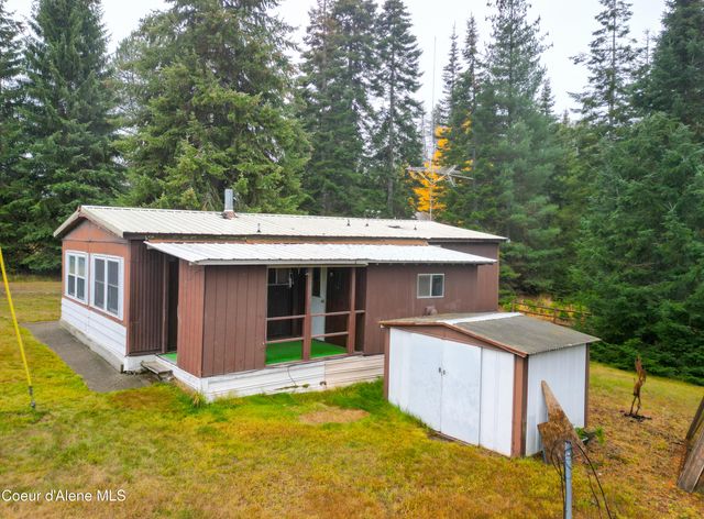 400 Sunset St, Fernwood, ID 83830