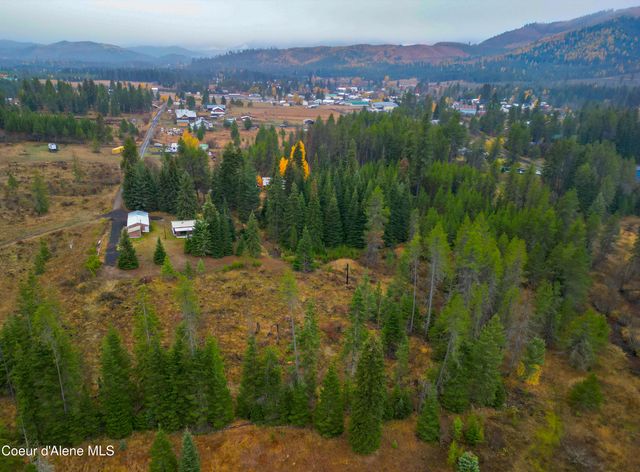 400 Sunset St, Fernwood, ID 83830