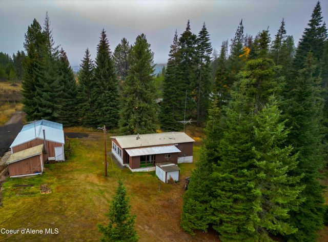 400 Sunset St, Fernwood, ID 83830
