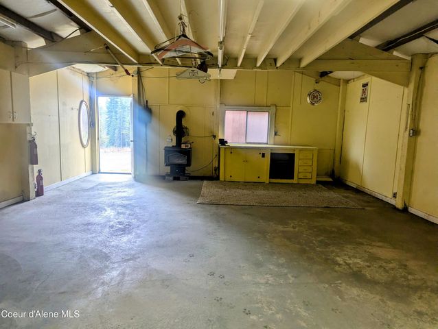 400 Sunset St, Fernwood, ID 83830