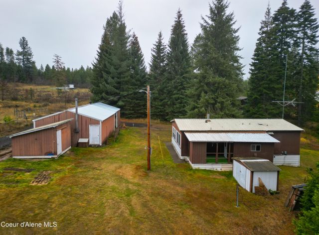 400 Sunset St, Fernwood, ID 83830