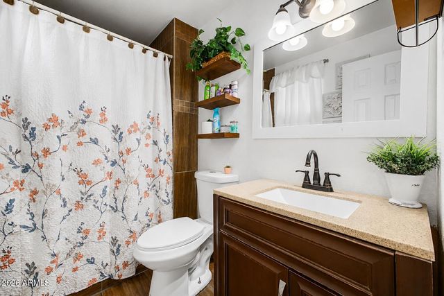 7346 W GLENROSA Avenue, Phoenix, AZ 85033