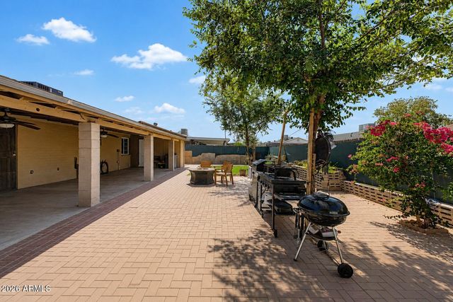 7346 W GLENROSA Avenue, Phoenix, AZ 85033