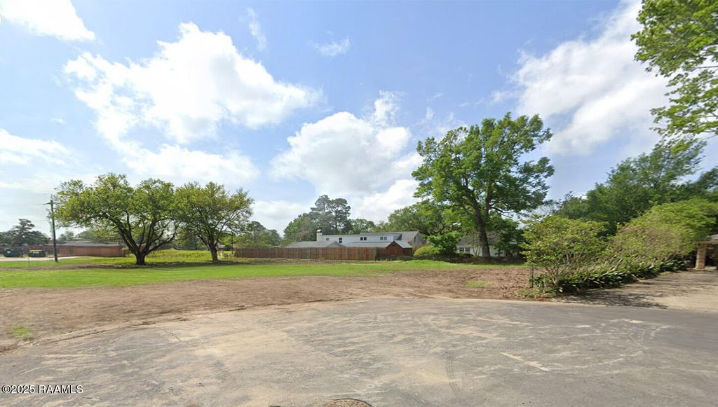 520 Montrose Avenue, Lafayette, LA 70503