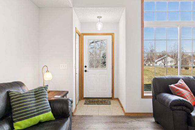 1651 Riverwood Drive 115, Burnsville, MN 55337