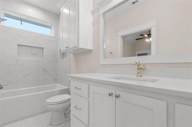 2836 Persimmon Ridge Court, Bryan, TX 77807